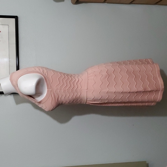 ROMEO + JULIET COUTURE Pinkish Peach Chevron Sweater Mini Dress-EUC-Sz XS - Picture 3 of 15